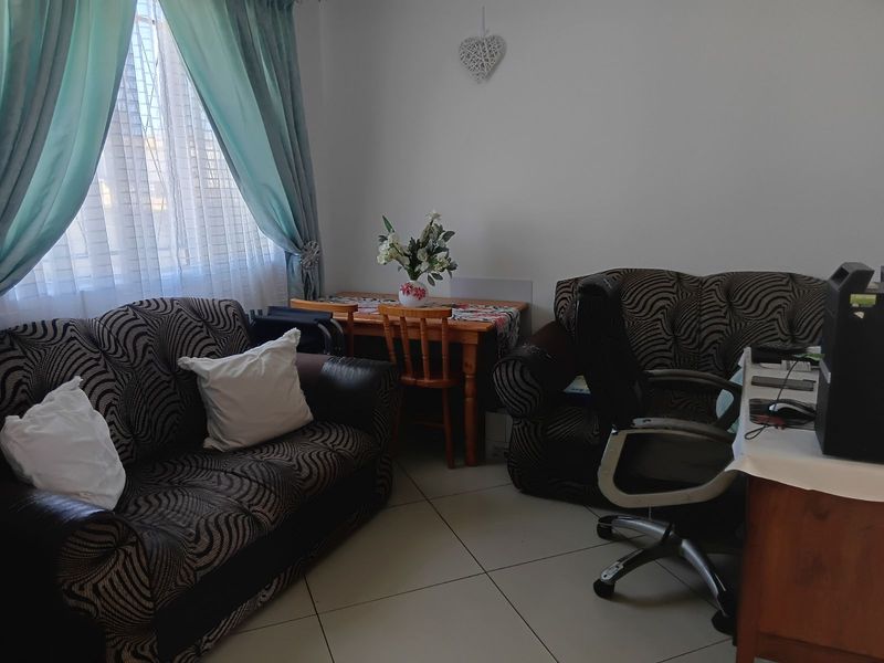 House For Sale in Bloemendal - Photo 10