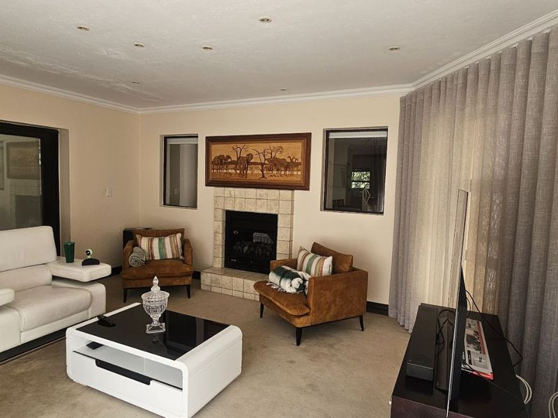 House For Sale in Carlswald - Photo 10