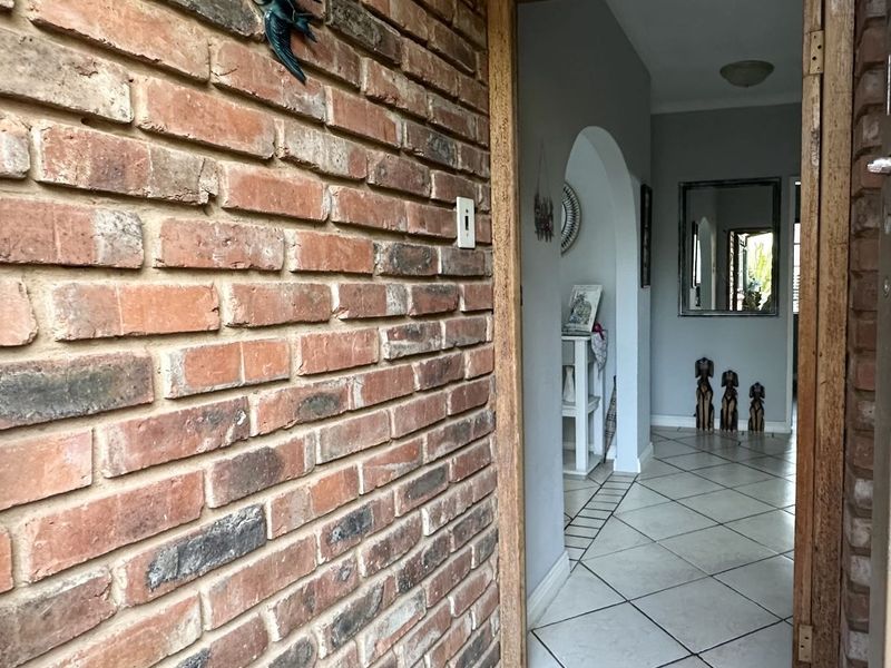 House For Sale in Dorandia - Photo 2