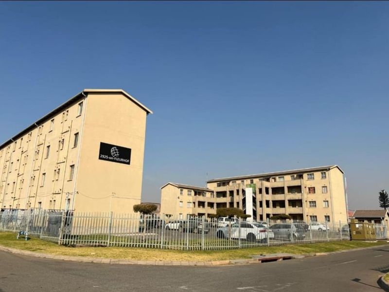 Apartment For Sale in Roodepoort - Photo 8