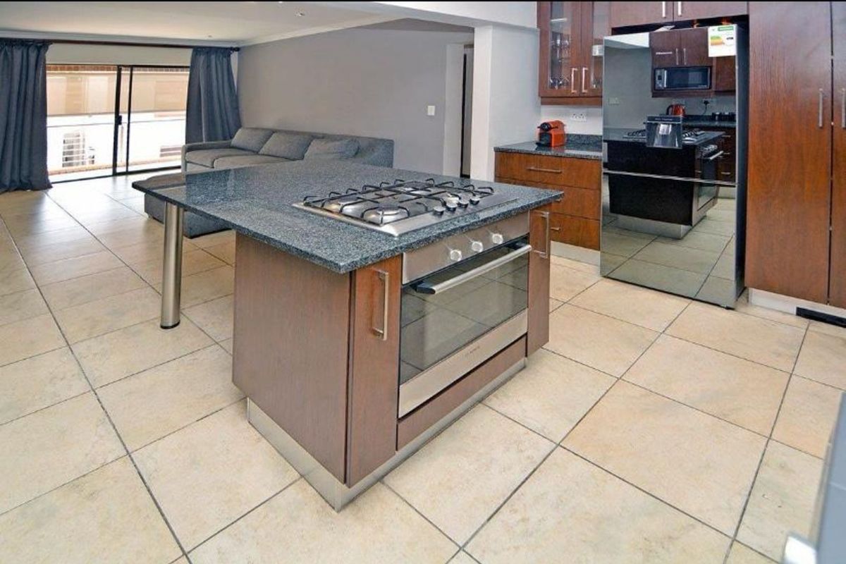 Apartment For Sale in Blackheath - Photo 2