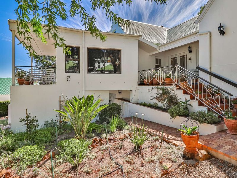 House For Sale in Theewaterskloof Country Estate - Photo 2