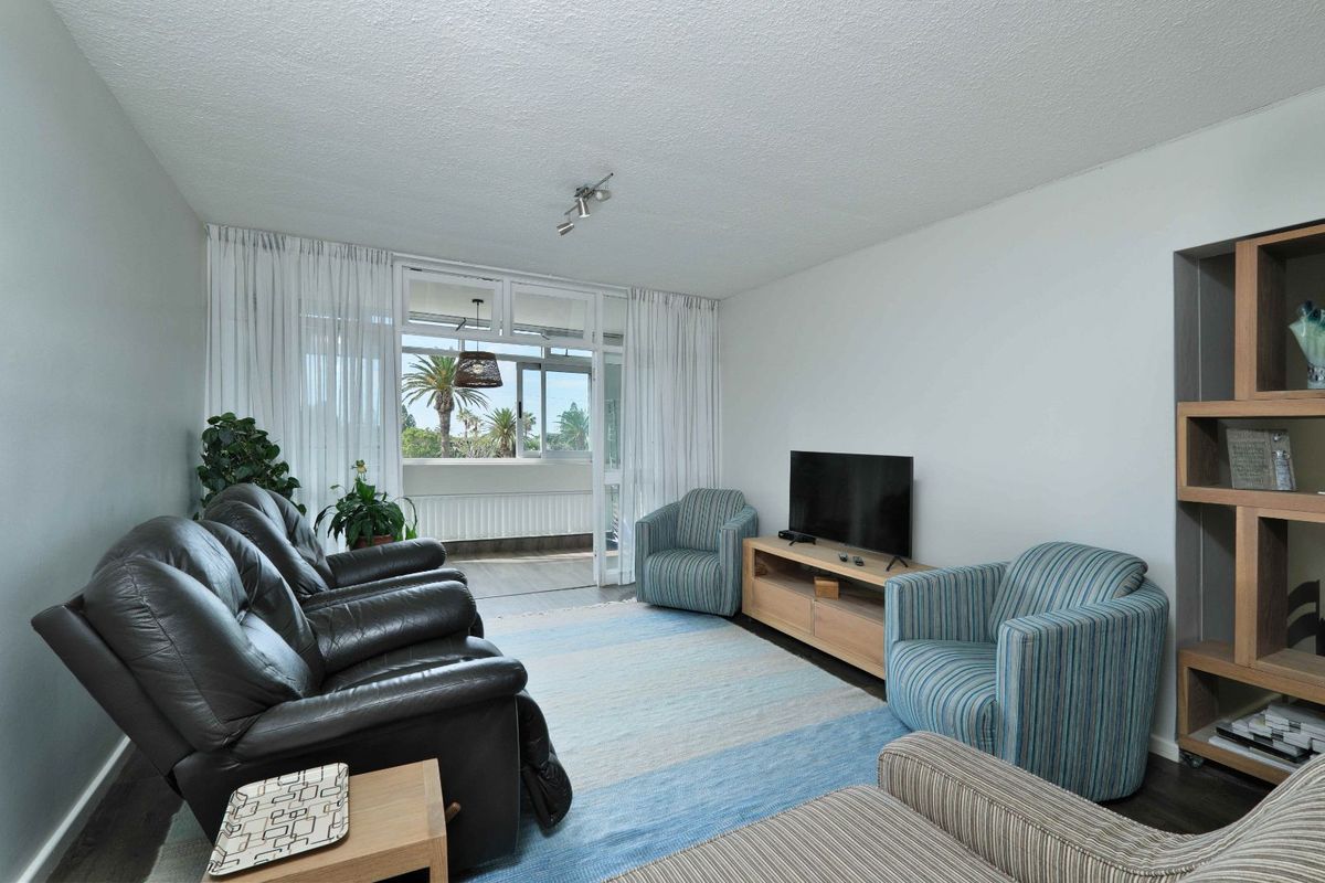 Apartment For Sale in Humewood - Photo 2