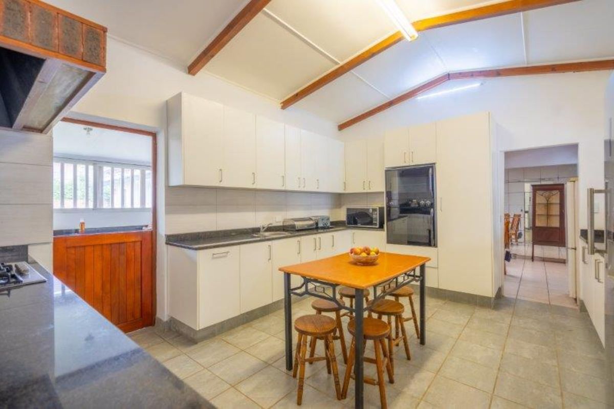 House For Sale in Waterfall - Photo 2