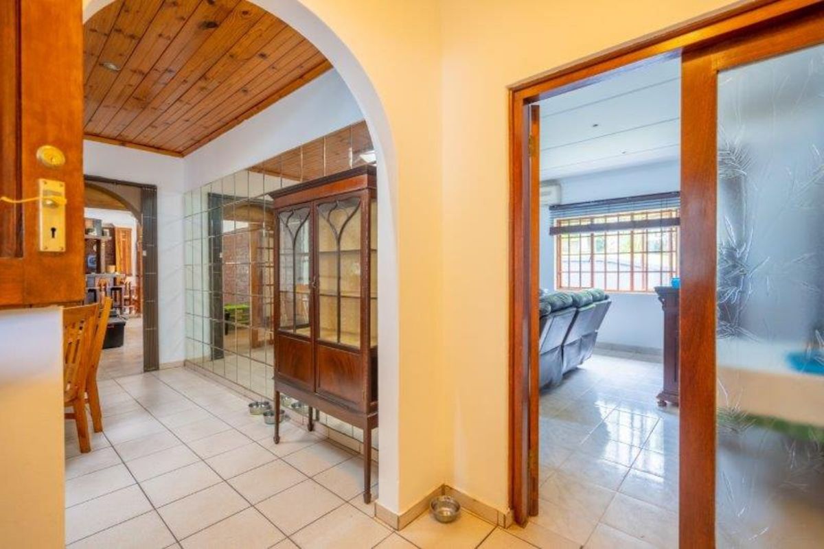 House For Sale in Waterfall - Photo 4