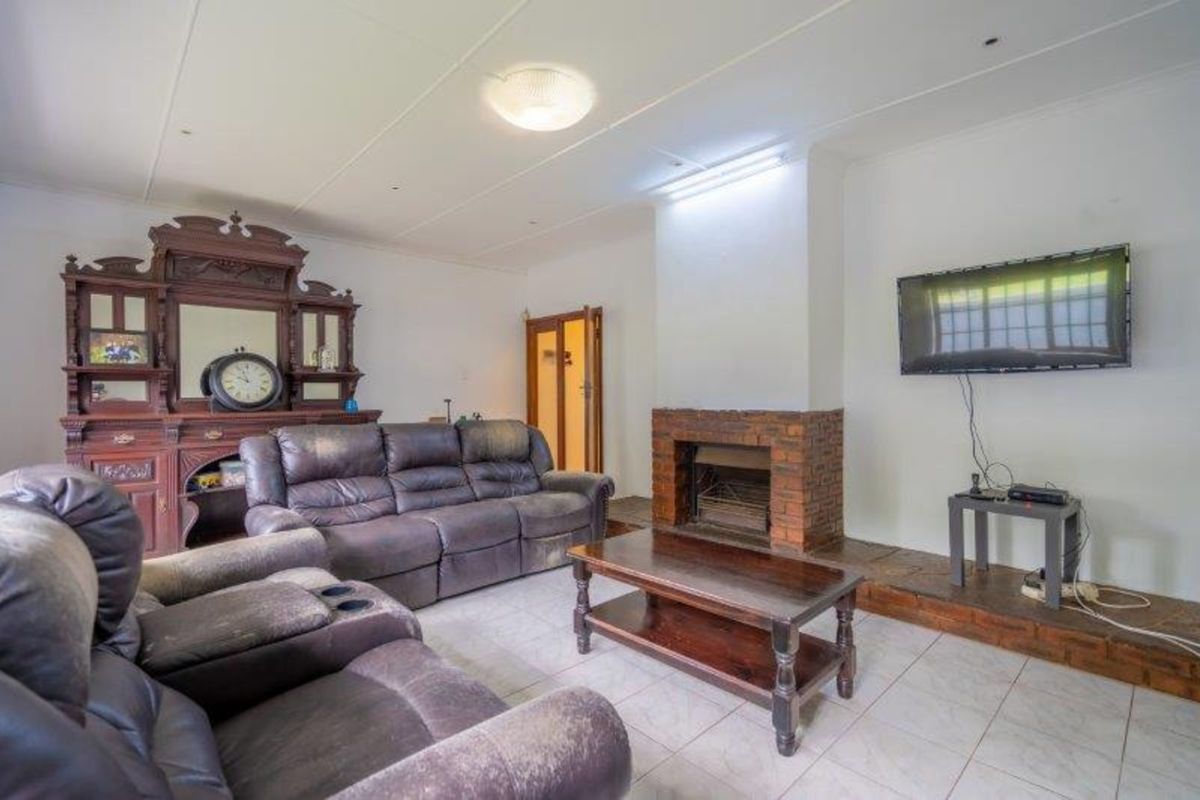 House For Sale in Waterfall - Photo 5