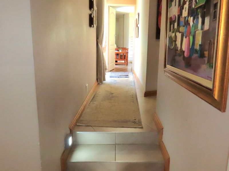 House For Sale in Eldoraigne - Photo 9