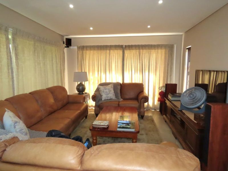 House For Sale in Eldoraigne - Photo 8