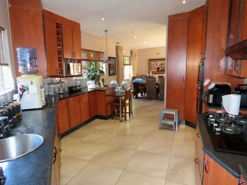 House For Sale in Eldoraigne - Photo 6