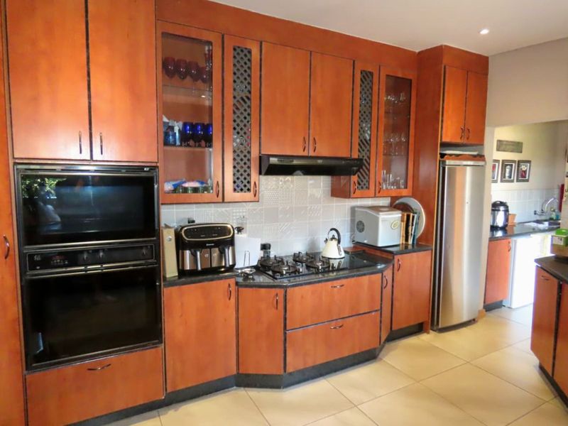 House For Sale in Eldoraigne - Photo 5