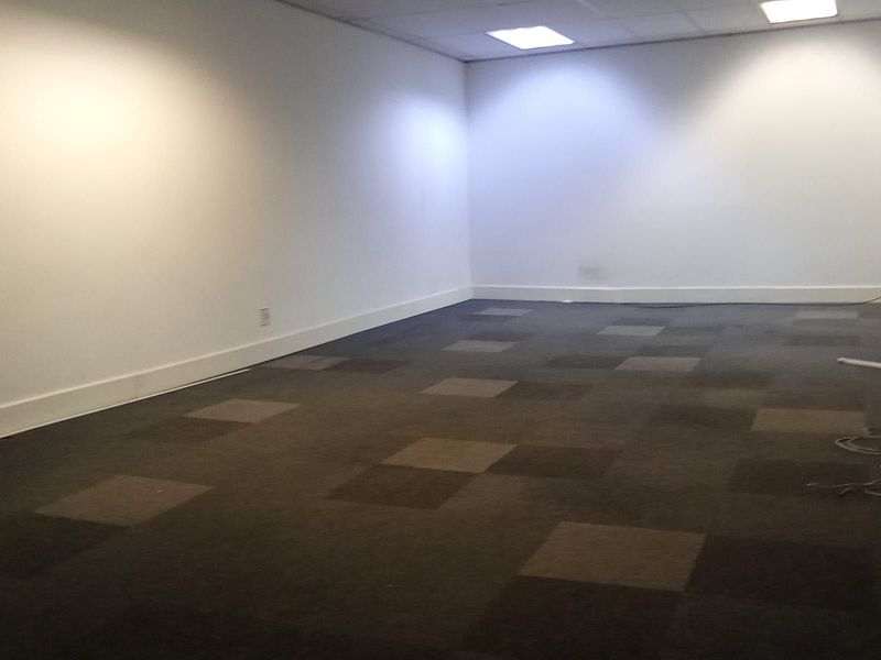 Commercial To Rent in Paulshof - Photo 8