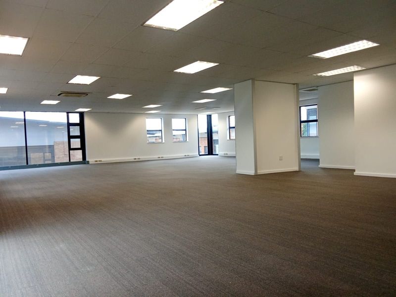 Commercial To Rent in Paulshof - Photo 8