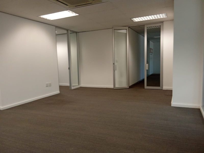 Commercial To Rent in Paulshof - Photo 9