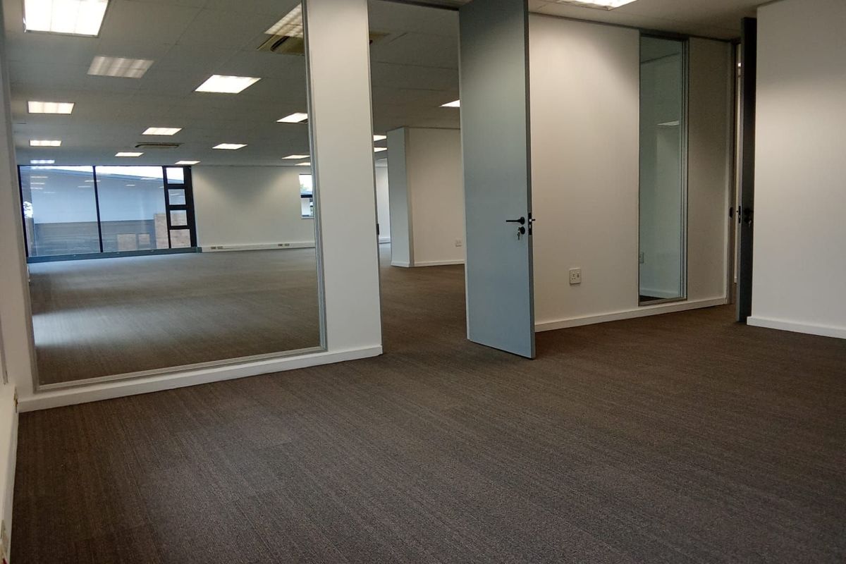 Commercial To Rent in Paulshof - Photo 5