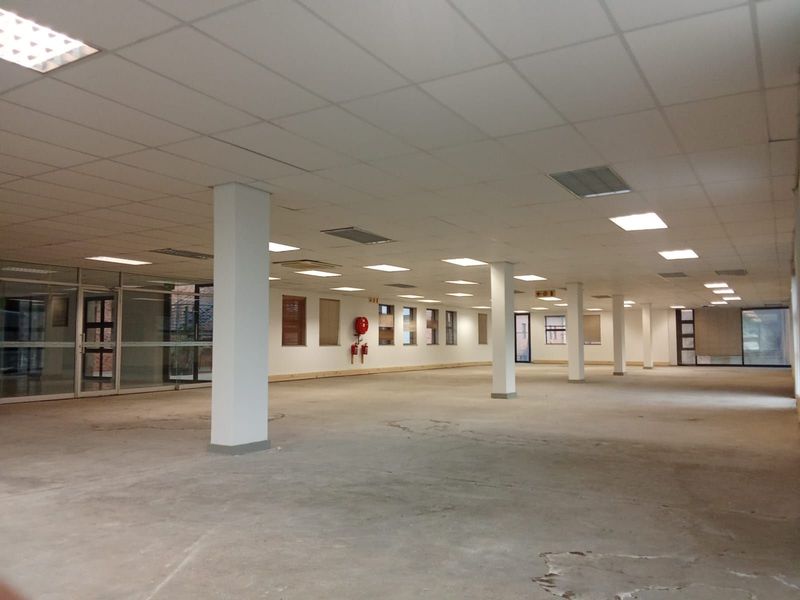 Commercial To Rent in Paulshof - Photo 10