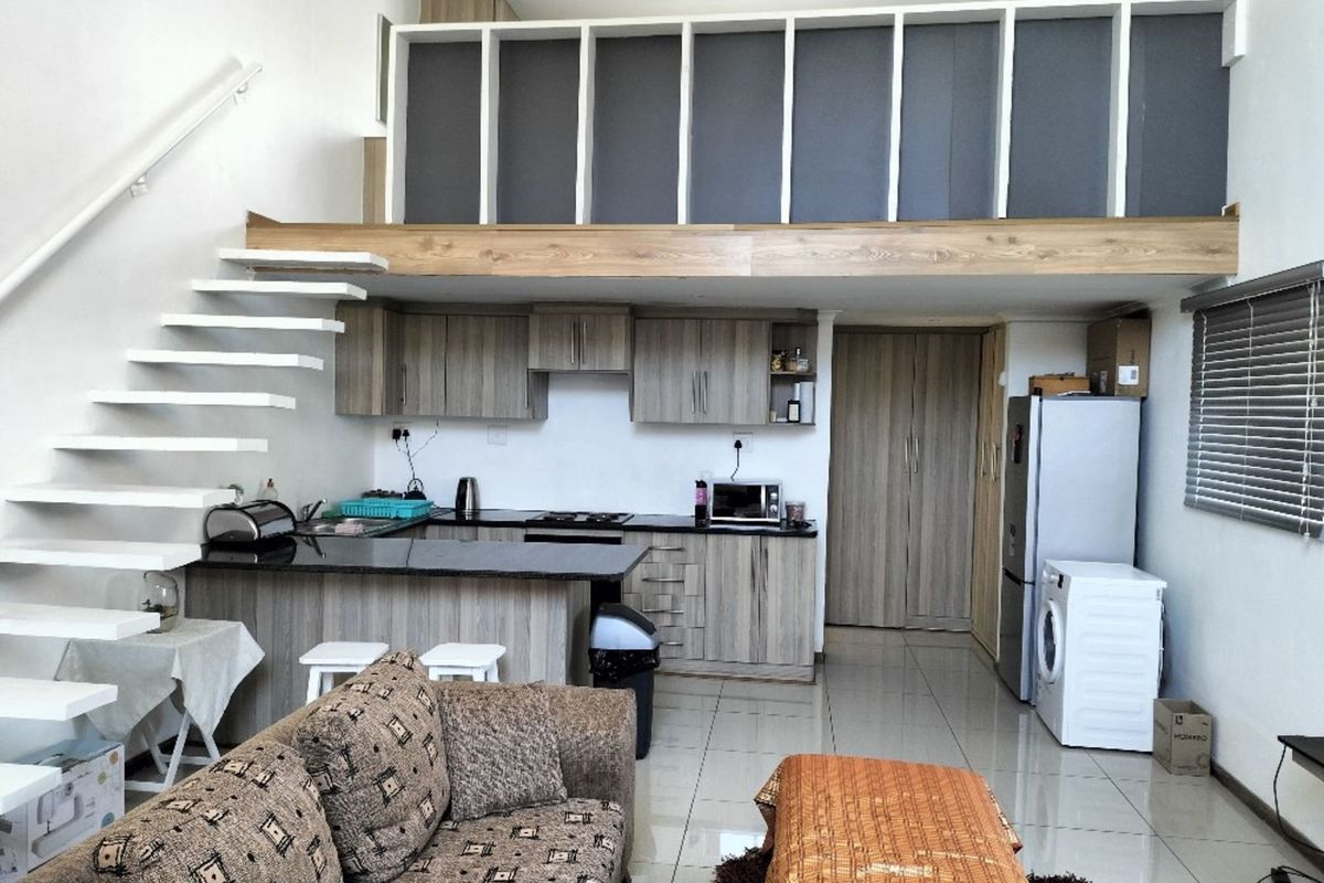 House For Sale in Royldene - Photo 5