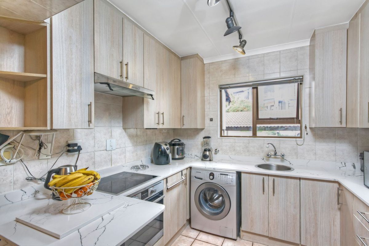 Apartment To Rent in Maroeladal - Photo 2