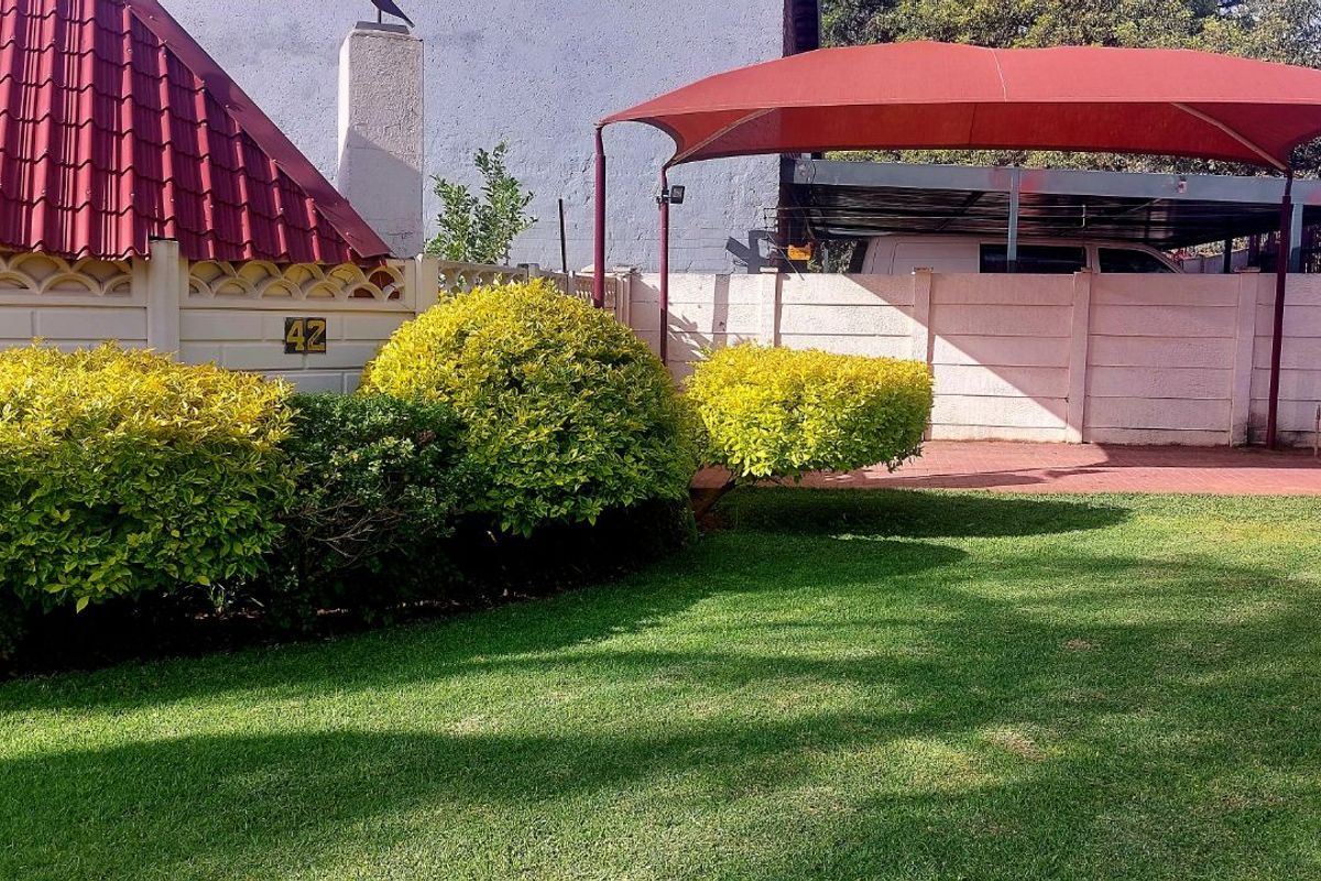 House For Sale in Flora Park - Photo 4