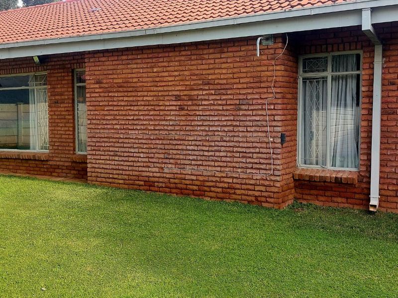 House For Sale in Flora Park - Photo 9