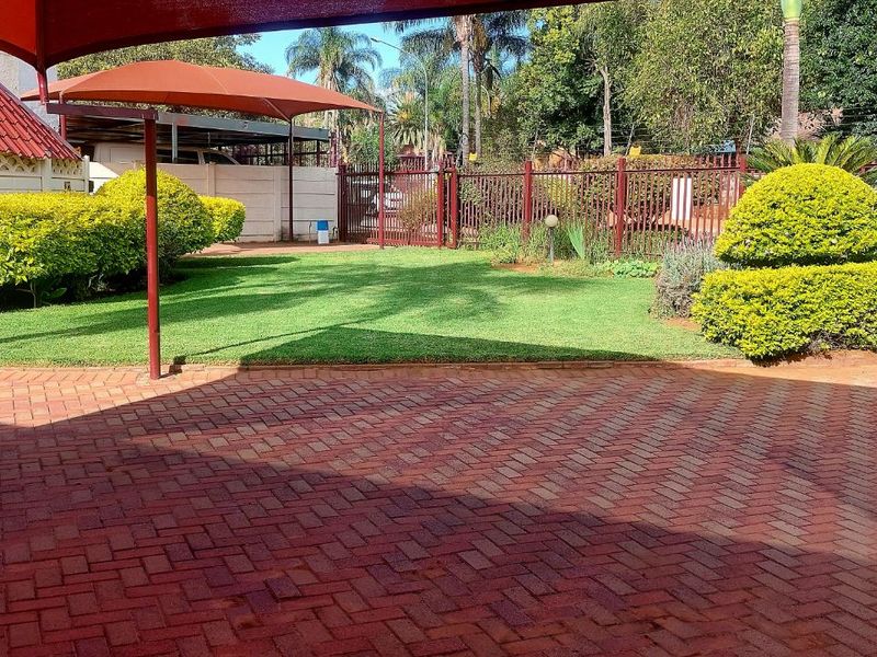 House For Sale in Flora Park - Photo 6