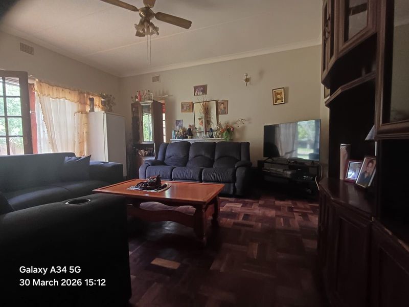 House For Sale in Songloed - Photo 4