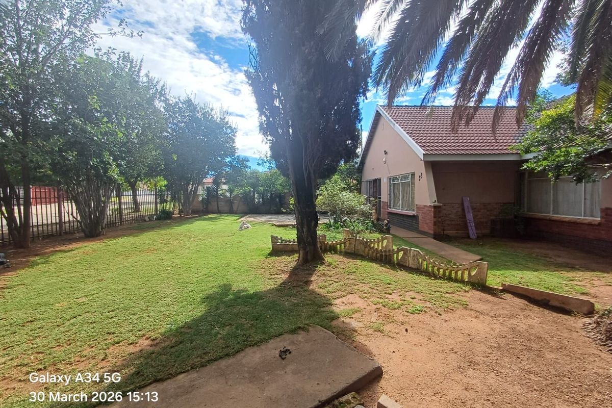 House For Sale in Songloed - Photo 2