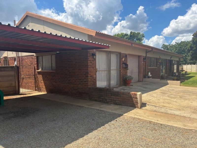 House For Sale in Merriespruit - Photo 3