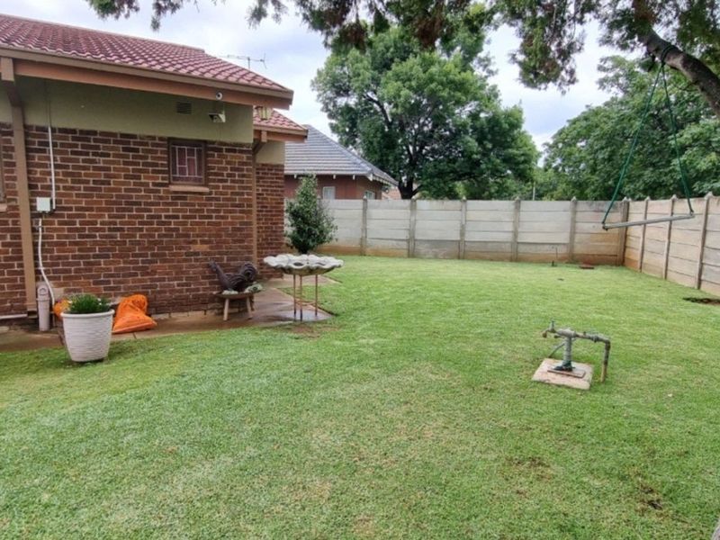 House For Sale in Merriespruit - Photo 2