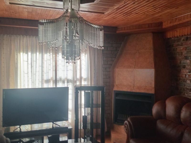 House For Sale in Botshabelo - Photo 4