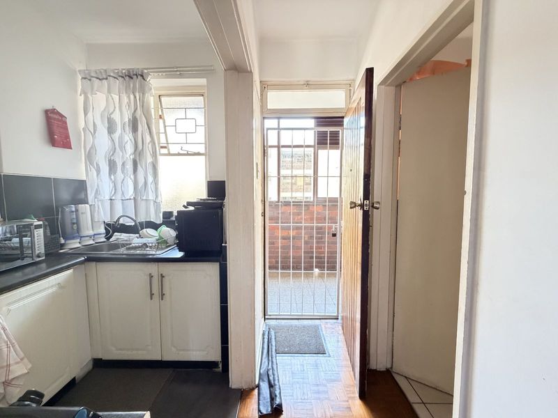 Apartment For Sale in Durban Central - Photo 2