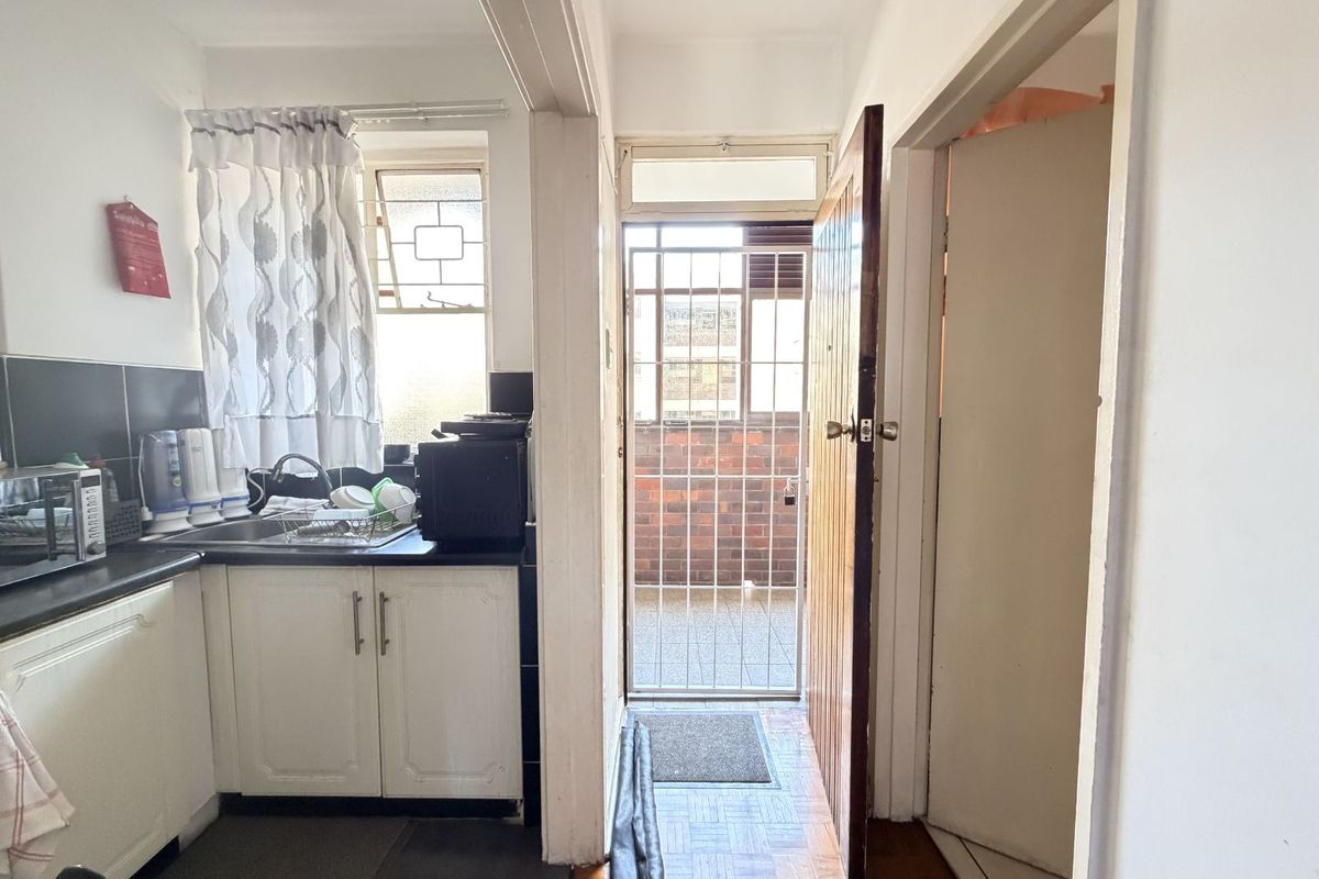 Apartment For Sale in Durban Central - Photo 2