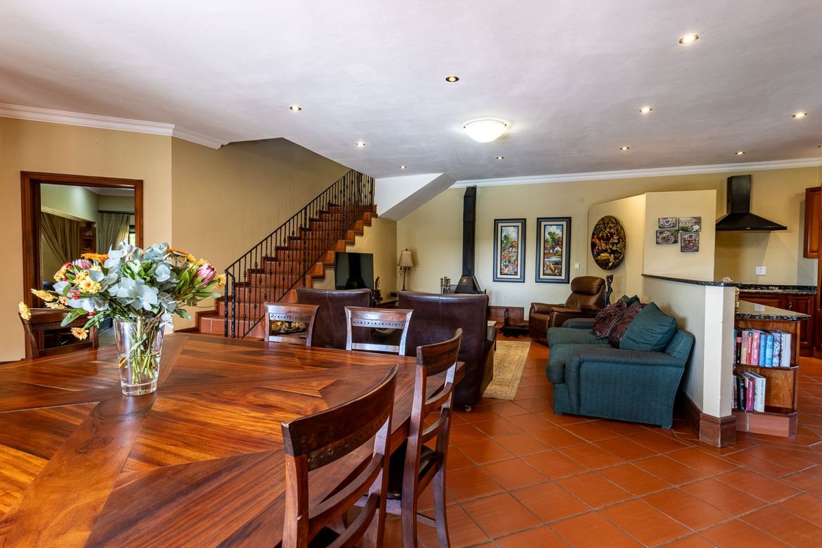 House For Sale in Mooikloof Equestrian Estate - Photo 3