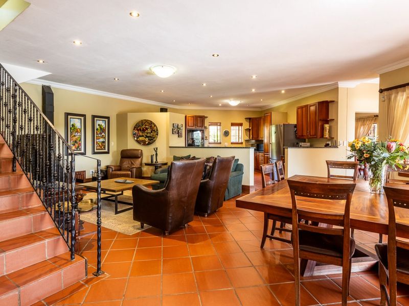 House For Sale in Mooikloof Equestrian Estate - Photo 4