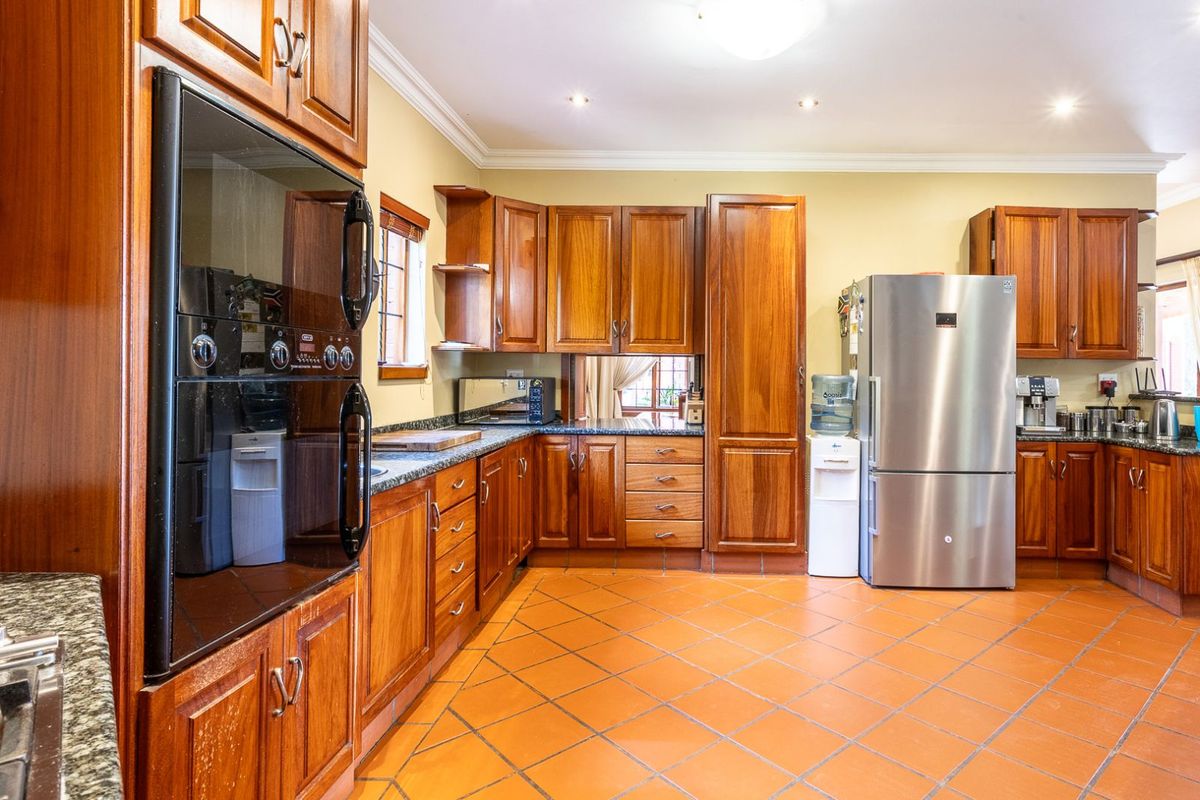 House For Sale in Mooikloof Equestrian Estate - Photo 5