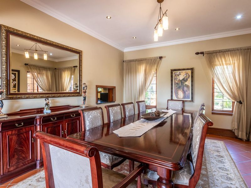 House For Sale in Mooikloof Equestrian Estate - Photo 8