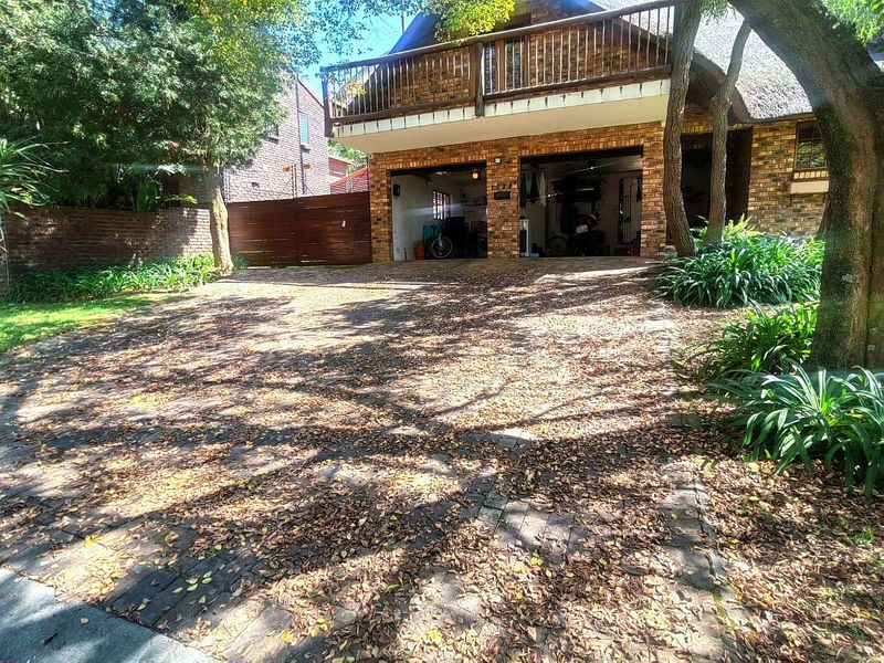 House For Sale in Weltevreden Park - Photo 2