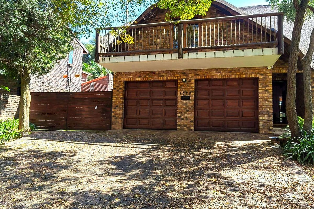House For Sale in Weltevreden Park - Photo 3