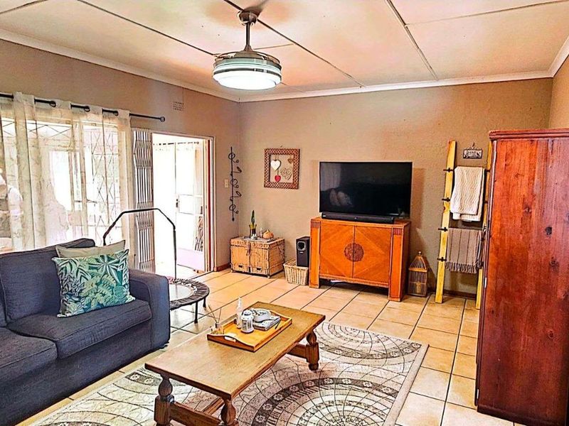 House For Sale in Carters Glen - Photo 4