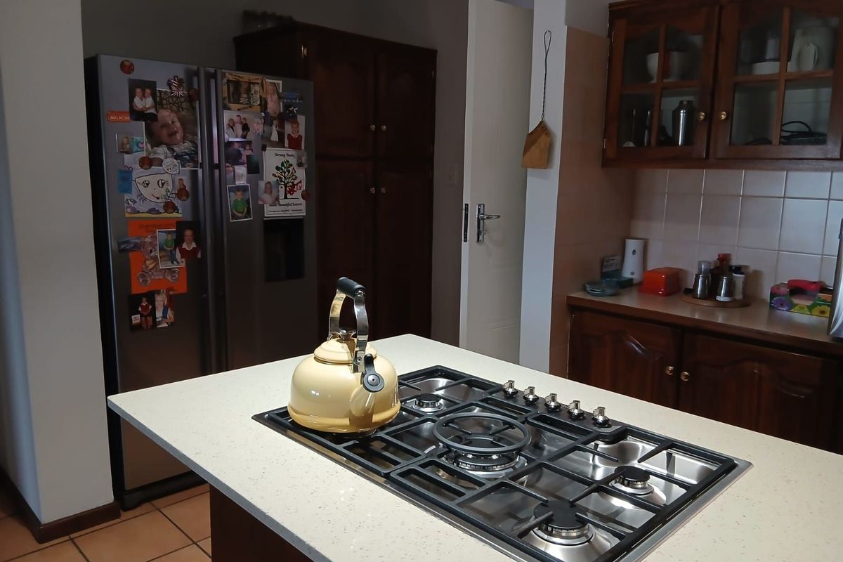 House For Sale in Moreleta Park - Photo 4