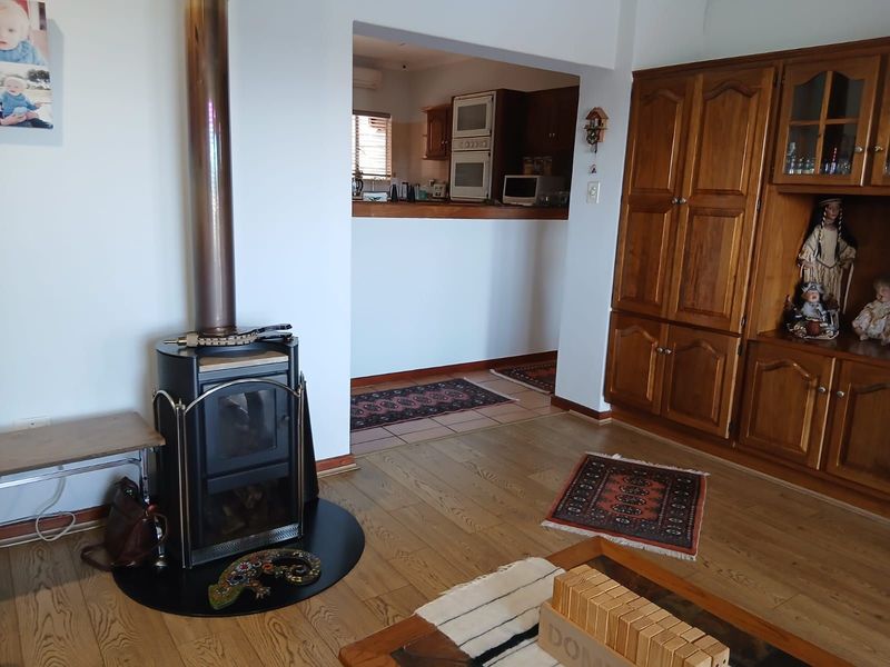 House For Sale in Moreleta Park - Photo 10