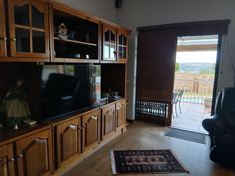 House For Sale in Moreleta Park - Photo 8