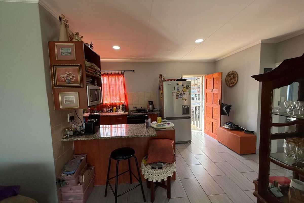 House For Sale in Andeon - Photo 4