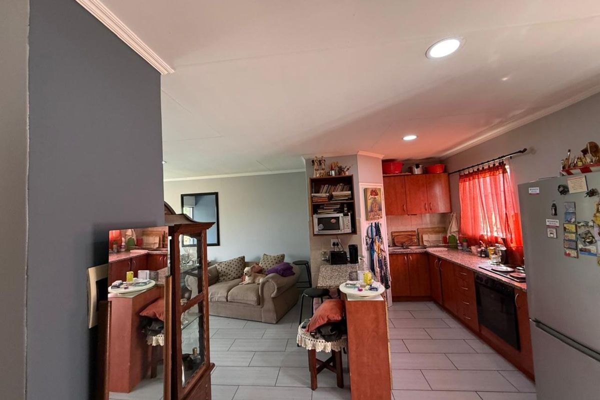 House For Sale in Andeon - Photo 5