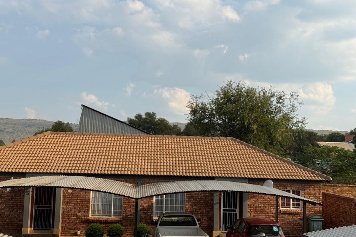 House For Sale in Andeon - Photo 2