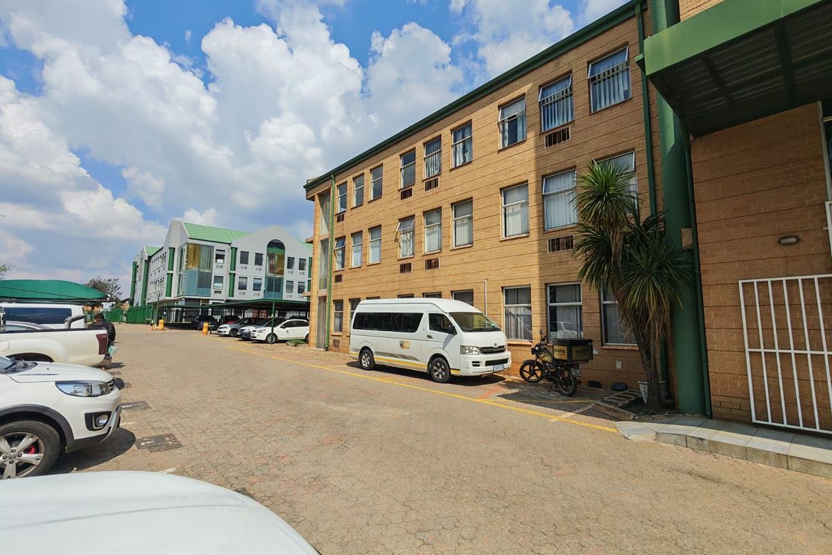 Commercial To Rent in Kempton Park Central - Photo 2