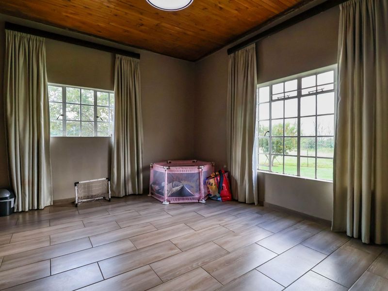 House For Sale in Monavoni - Photo 8