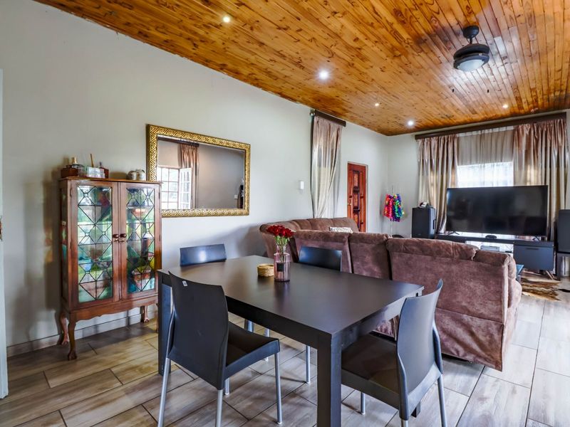 House For Sale in Monavoni - Photo 7