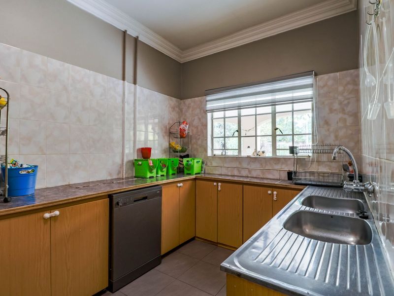 House For Sale in Monavoni - Photo 5