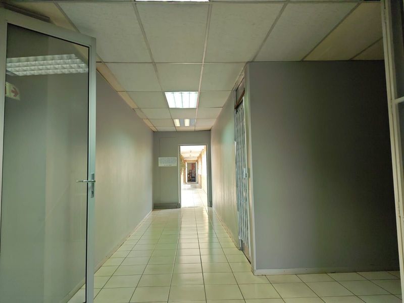 Office To Rent in Kempton Park Central - Photo 6