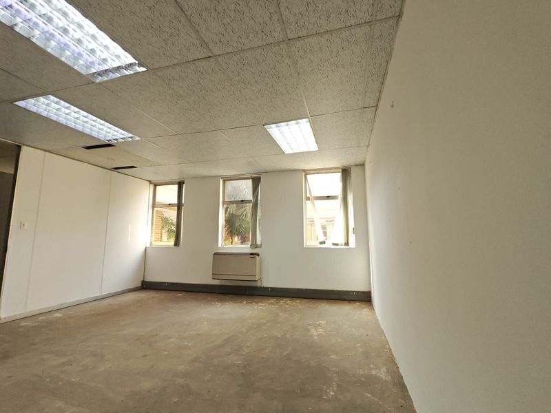 Office To Rent in Kempton Park Central - Photo 4